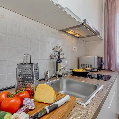 Island Mihaela 公寓 奥库格哥恩基