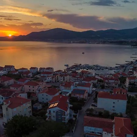 Island Mihaela 公寓 *