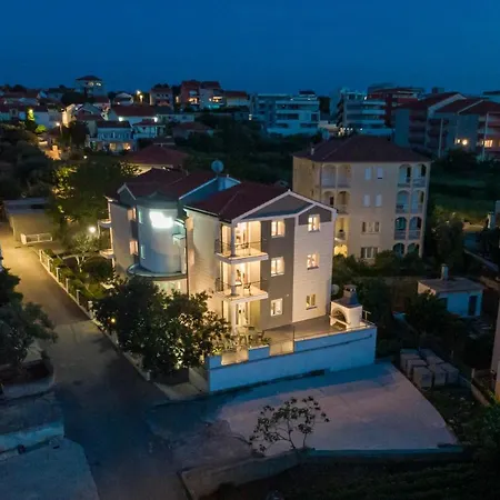 Island Mihaela * Okrug Gornji