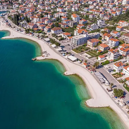 Island Mihaela אוקרוג גורניי