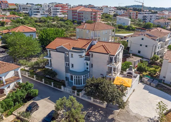 Island Mihaela Okrug Gornji