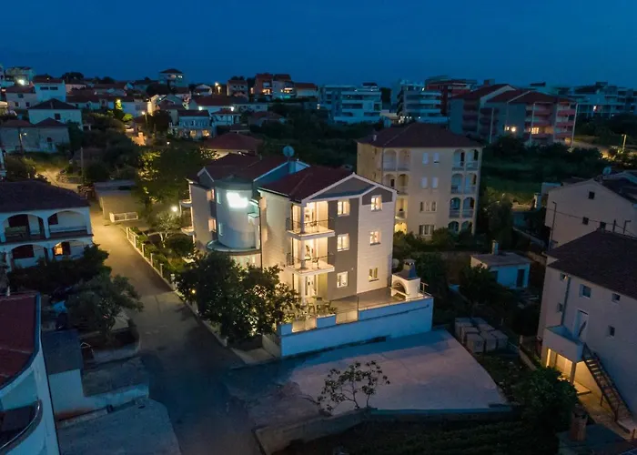 Island Mihaela * Okrug Gornji