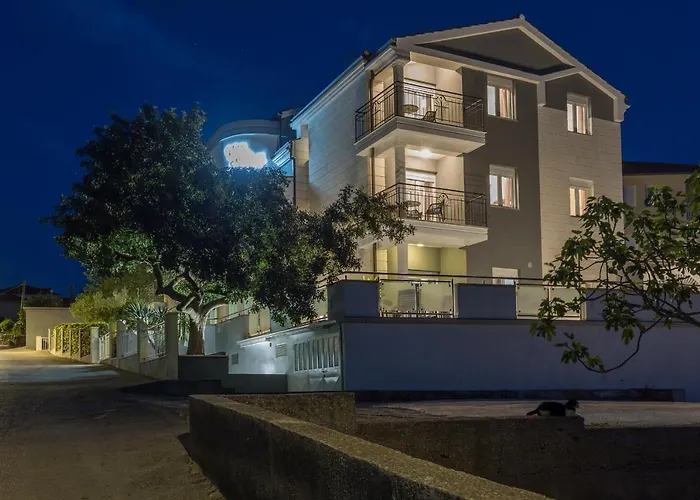 Appartement Island Mihaela *