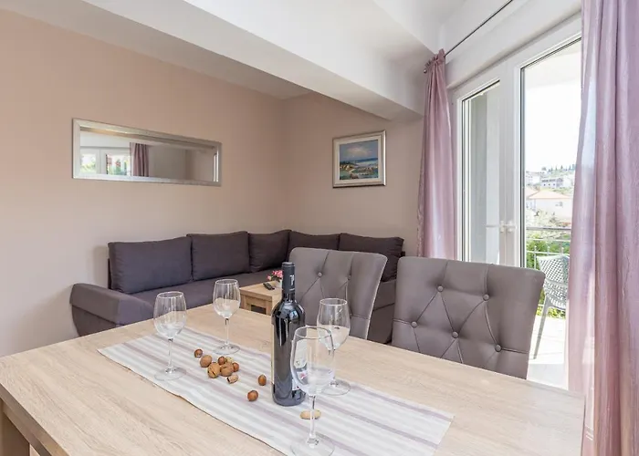 Appartement Island Mihaela