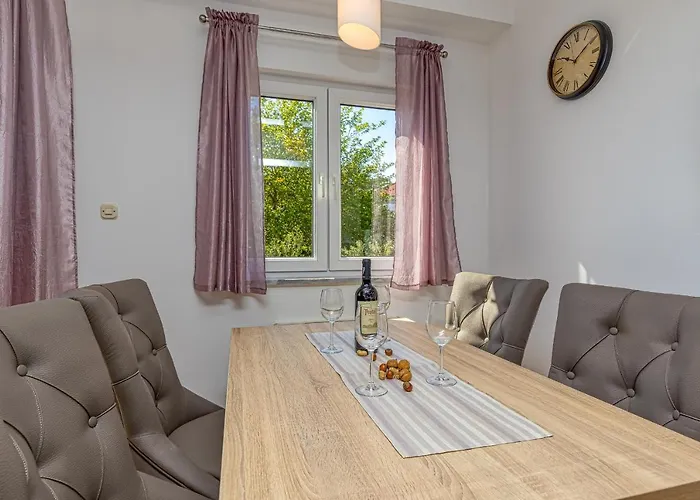 Island Mihaela Appartement