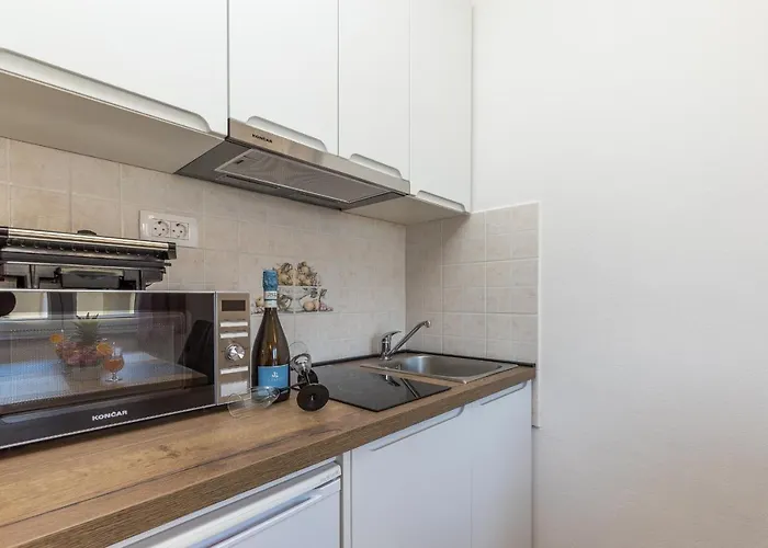 Island Mihaela Appartement