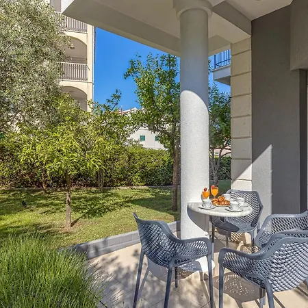 Appartement Island Mihaela