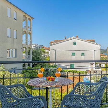 Appartement Island Mihaela