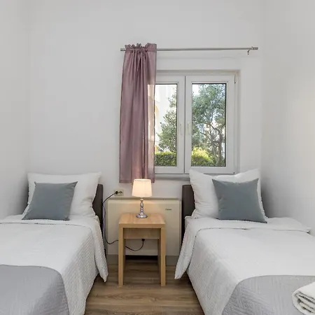 Appartement Island Mihaela *