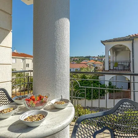 Appartement Island Mihaela