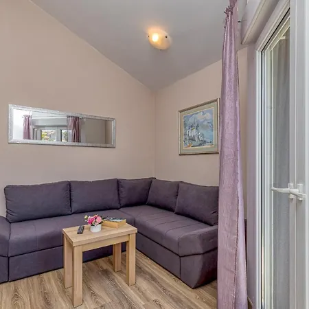 Apartmán Island Mihaela - Happy *