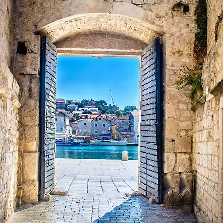 Island Mihaela - Happy Trogir