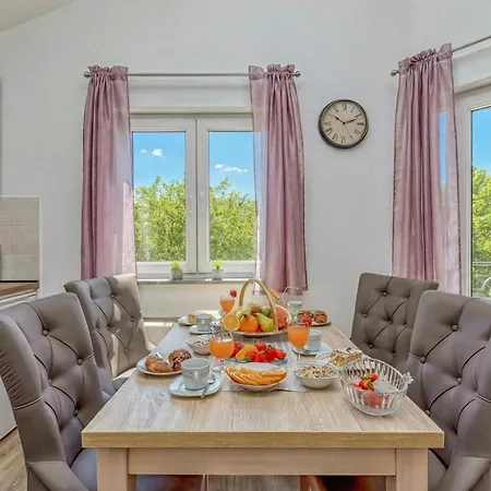 Island Mihaela Apartament Okrug Gornji