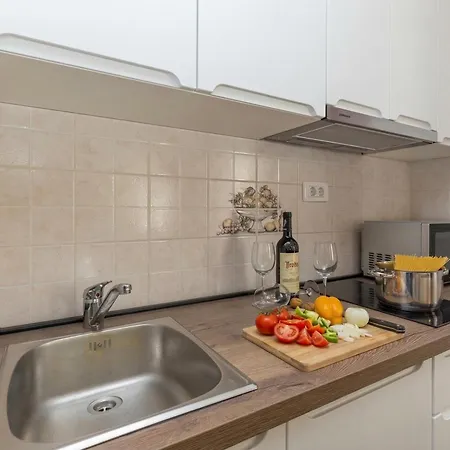 Island Mihaela Apartamento