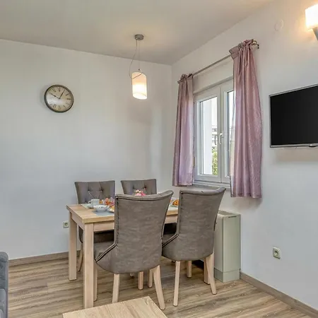 Island Mihaela Apartamento Okrug Gornji