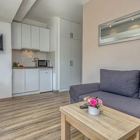 아파트 Island Mihaela